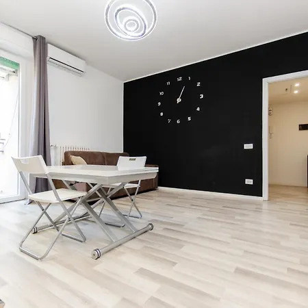 Lugano S&s Home, Moderna E Tranquilla, Vicino Al Centro Di Milano, Con Parcheggio Gratuito Esterno Appartement Milan